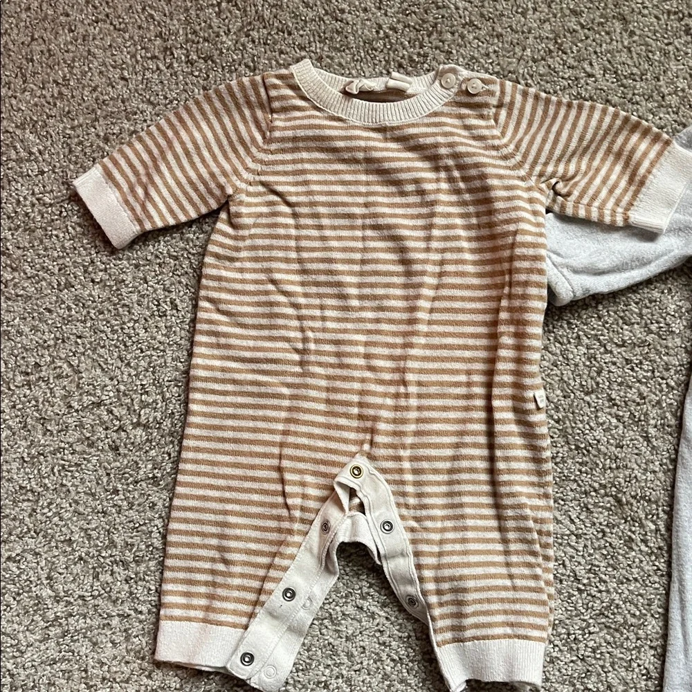 Baby GAP 0-3 Newborn Baby bundle - Beanie and Striped and Gray One Pieces